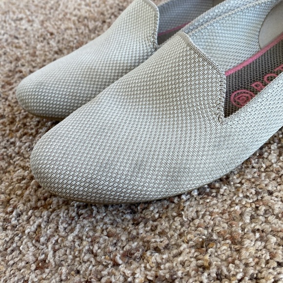 Rothy’s The Loafer in light tan size 9 - Picture 3 of 7